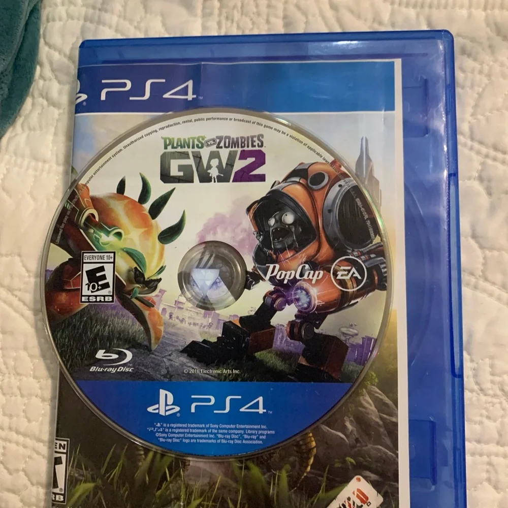 Plants vs. Zombies: GW2 Garden Warfare 2 - Sony PlayStation 4 PS4 Blu Ray Disc